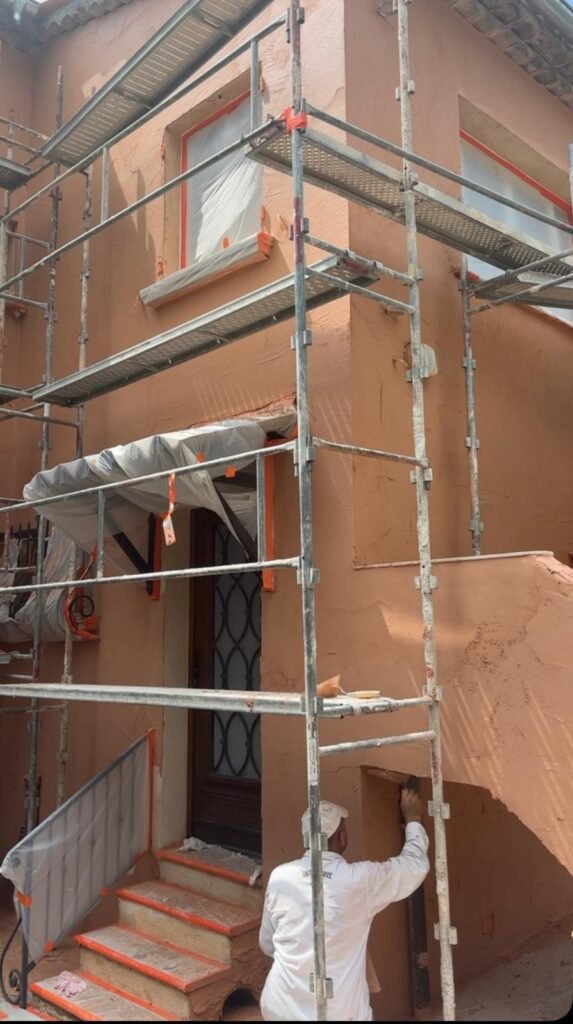 Comment traiter les fissures de façade